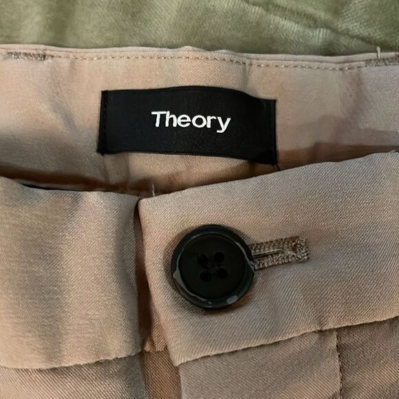 Theory Men’s Zaine Slim Straight Shorts 33” x 8” inseam Khaki Tan - Picture 3 of 8
